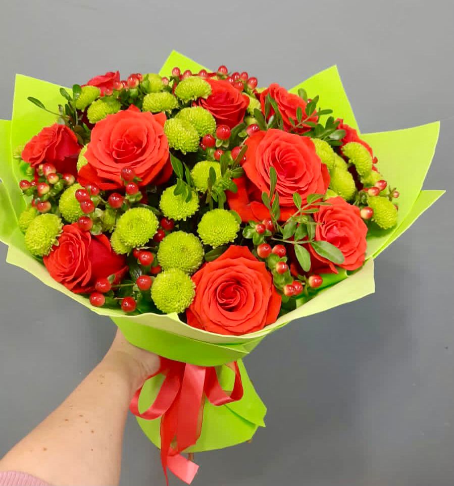 Букет цветов из: Хризантемы и Розы в Ждановский