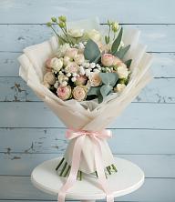 Букет цветов из:  Розы и Лизиантусы в Ждановский