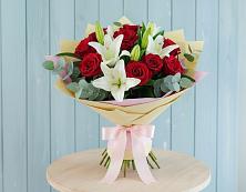 Букет цветов из:  Лилии и Розы в Ждановский