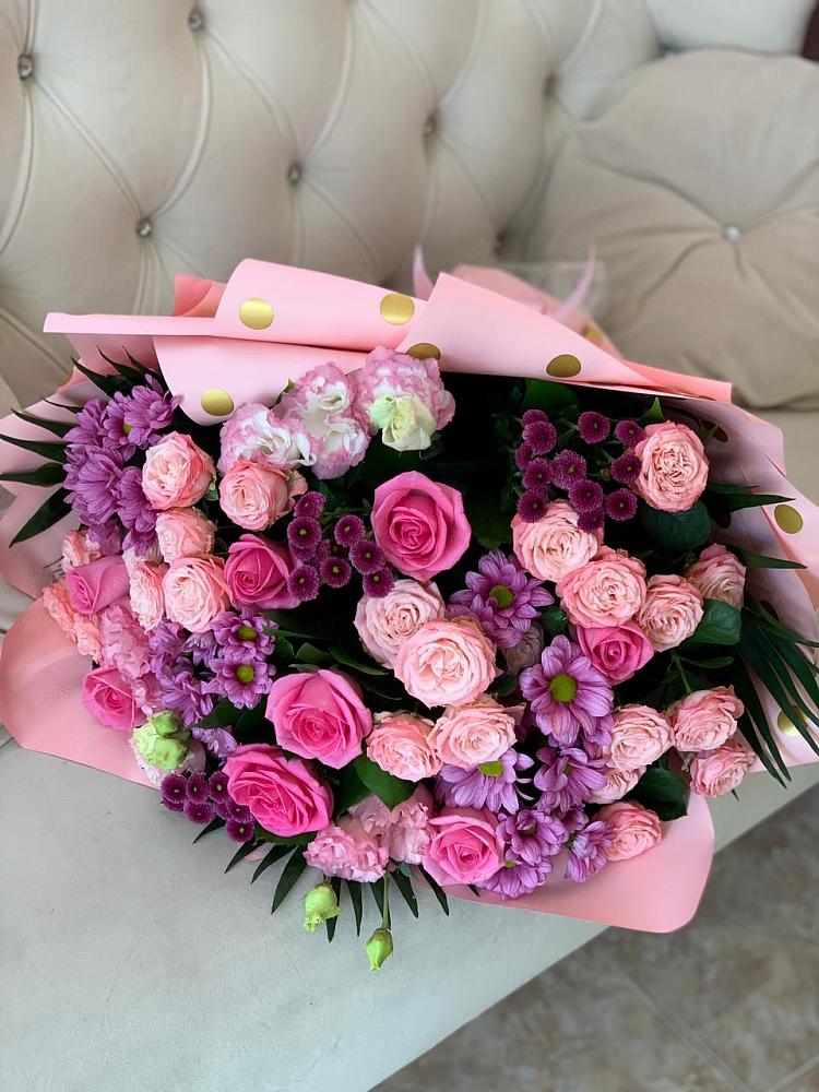 Букет цветов из: Хризантемы, Розы и Лизиантусы в Ждановский