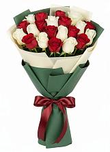 Букет Микс из красных и белых роз в Ждановский