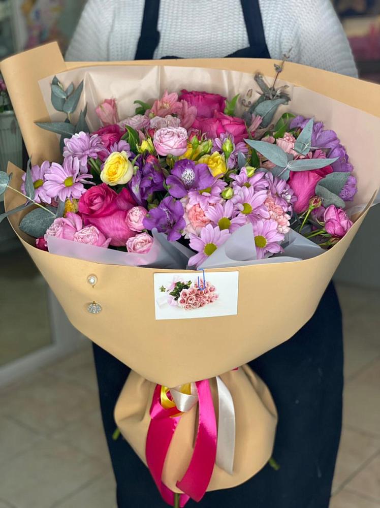 Букет цветов из: Хризантемы, Гвоздики и Альстромерии в Ждановский