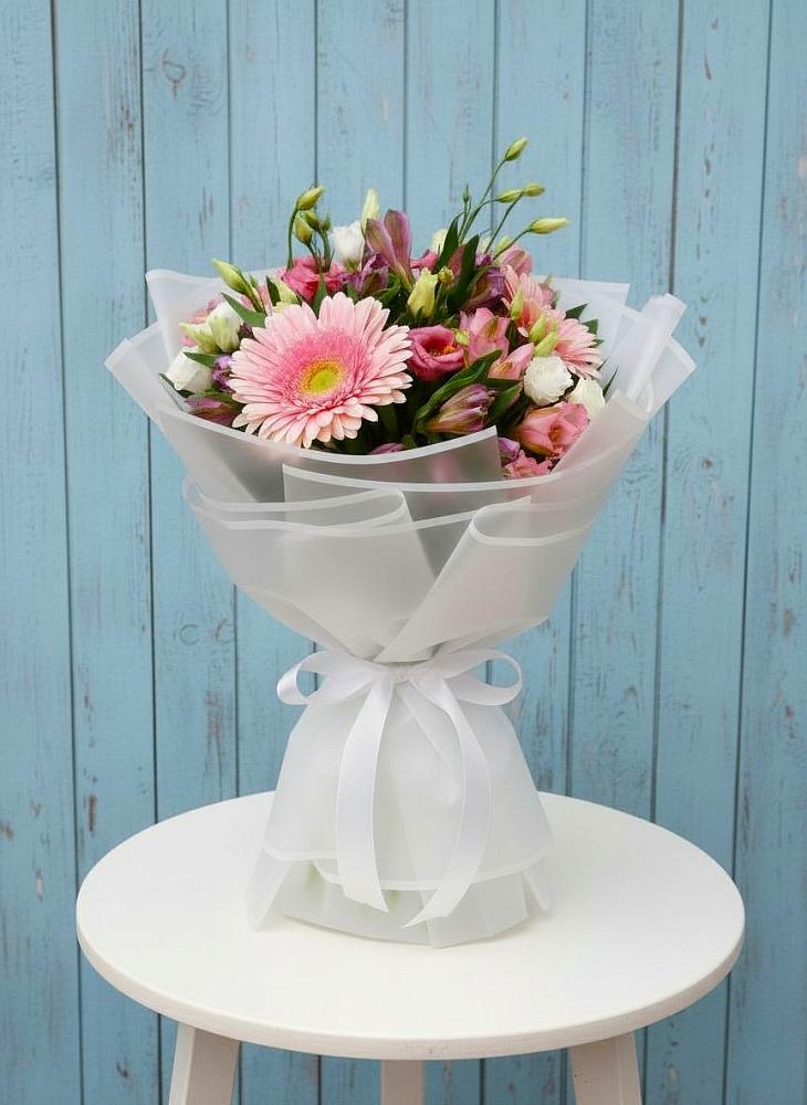 Букет цветов из: Герберы, Альстромерии и Лизиантусы в Ждановский