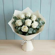 Букет Белые розы в Эвкалипте в Ждановский